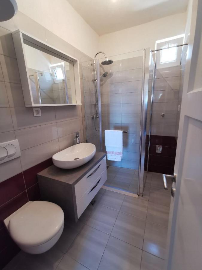 אומיס Apartment Nera מראה חיצוני תמונה