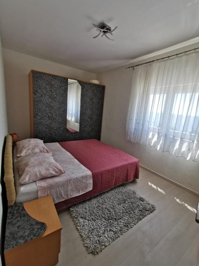 אומיס Apartment Nera מראה חיצוני תמונה