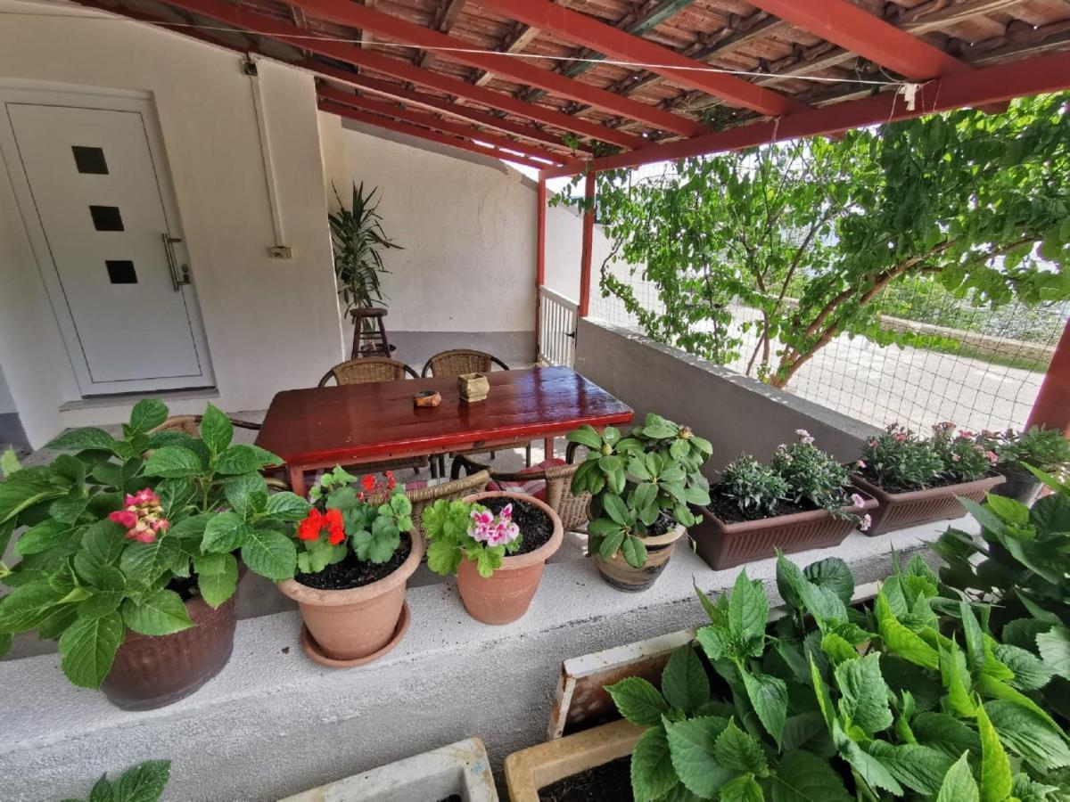 אומיס Apartment Nera מראה חיצוני תמונה